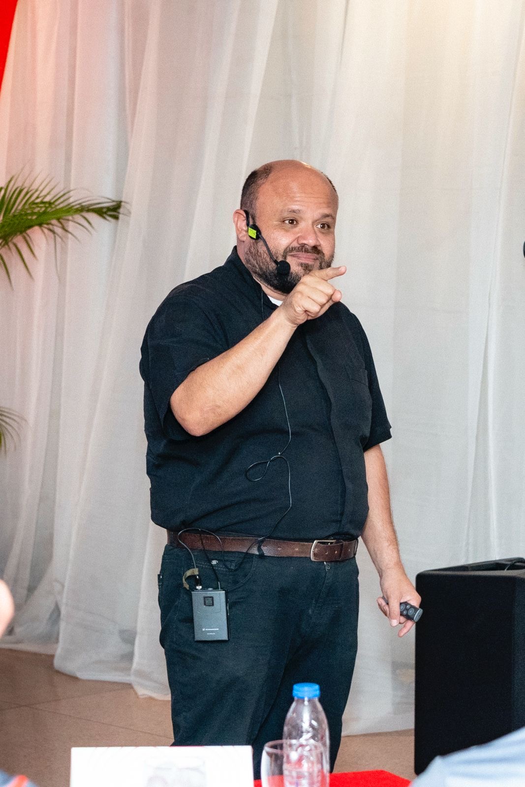 Seminarios y Conferencias